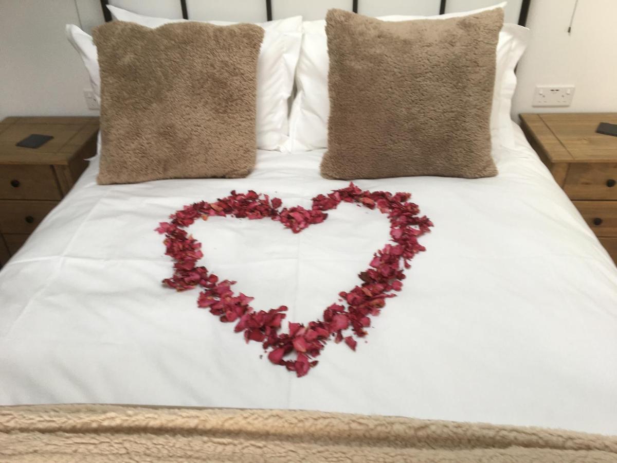 Merton  Stargazing Retreat 빌라 외부 사진